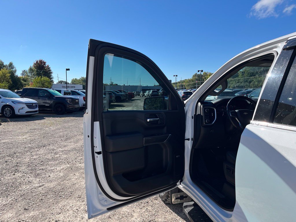 Used 2019 Chevrolet Silverado 1500 LTZ w/ LTZ Plus Package AWD/4WD image 14