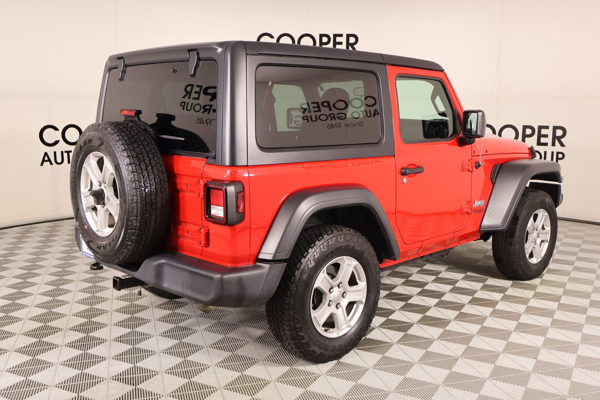 Used 2020 Jeep Wrangler Sport AWD/4WD image 18