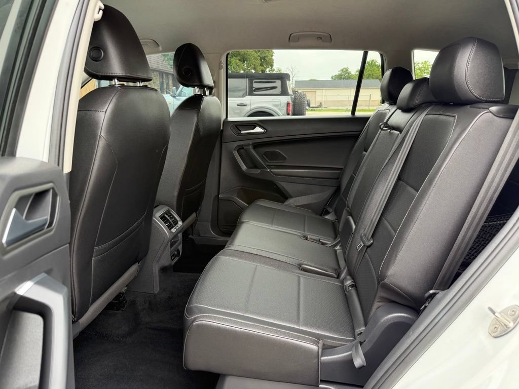 Used 2020 Volkswagen Tiguan SE FWD image 14
