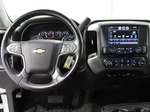 Used 2018 Chevrolet Silverado 1500 LT RWD image 6