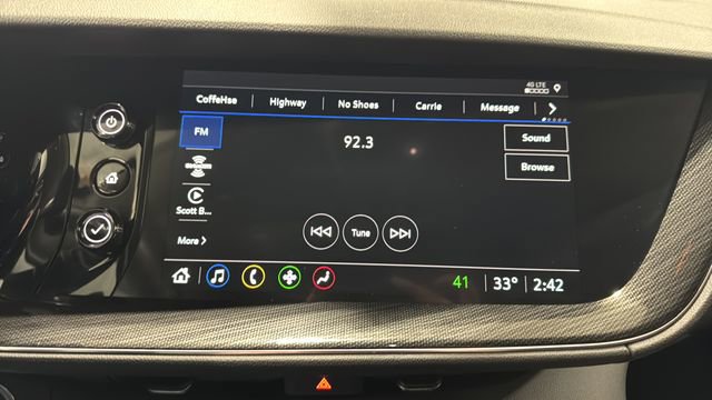 Used 2023 Buick Envision Preferred image 15