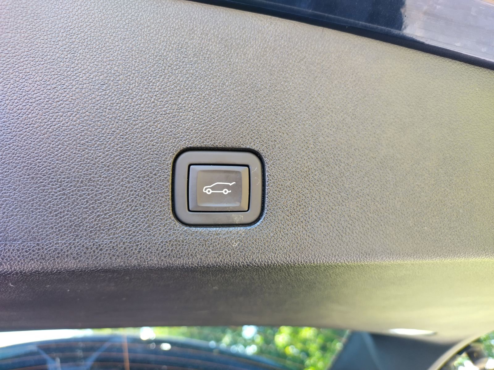 Certified 2025 Cadillac XT6 Premium Luxury w/ Platinum Package image 29