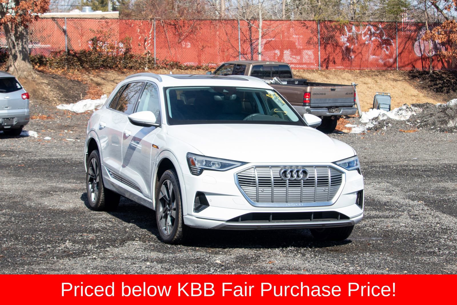 Used 2021 Audi e-tron Premium image 9