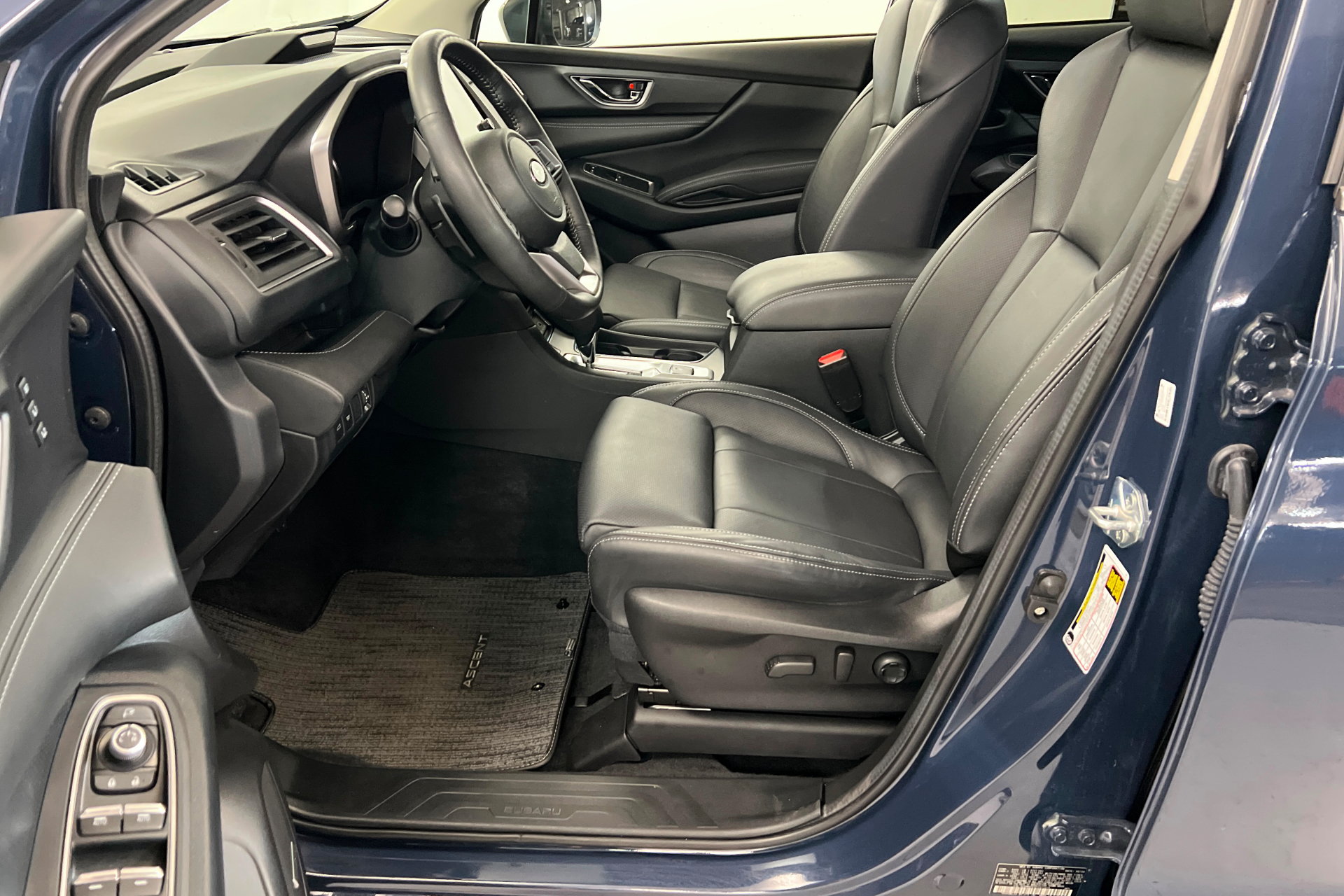 Used 2024 Subaru Ascent Limited w/ Technology Package AWD/4WD image 18