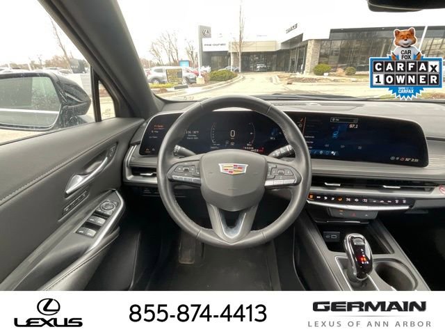 Used 2025 Cadillac XT4 Premium Luxury image 15