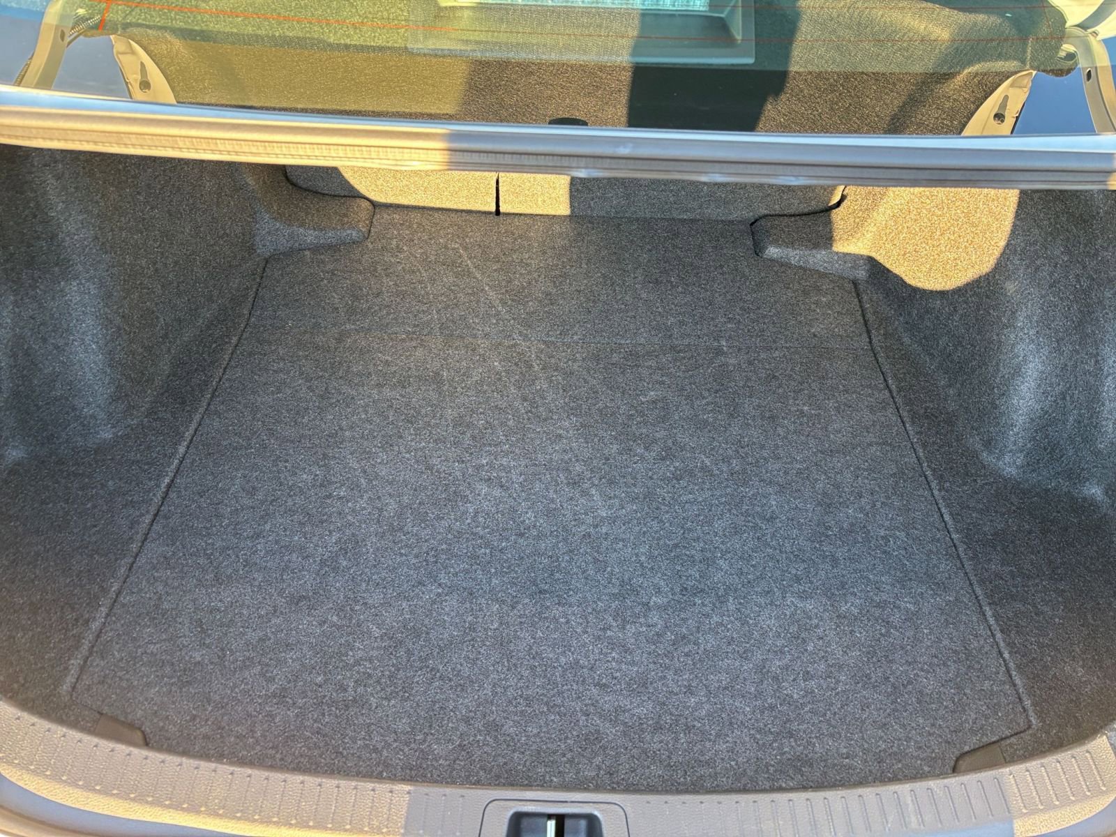 Used 2025 Toyota Corolla LE image 30