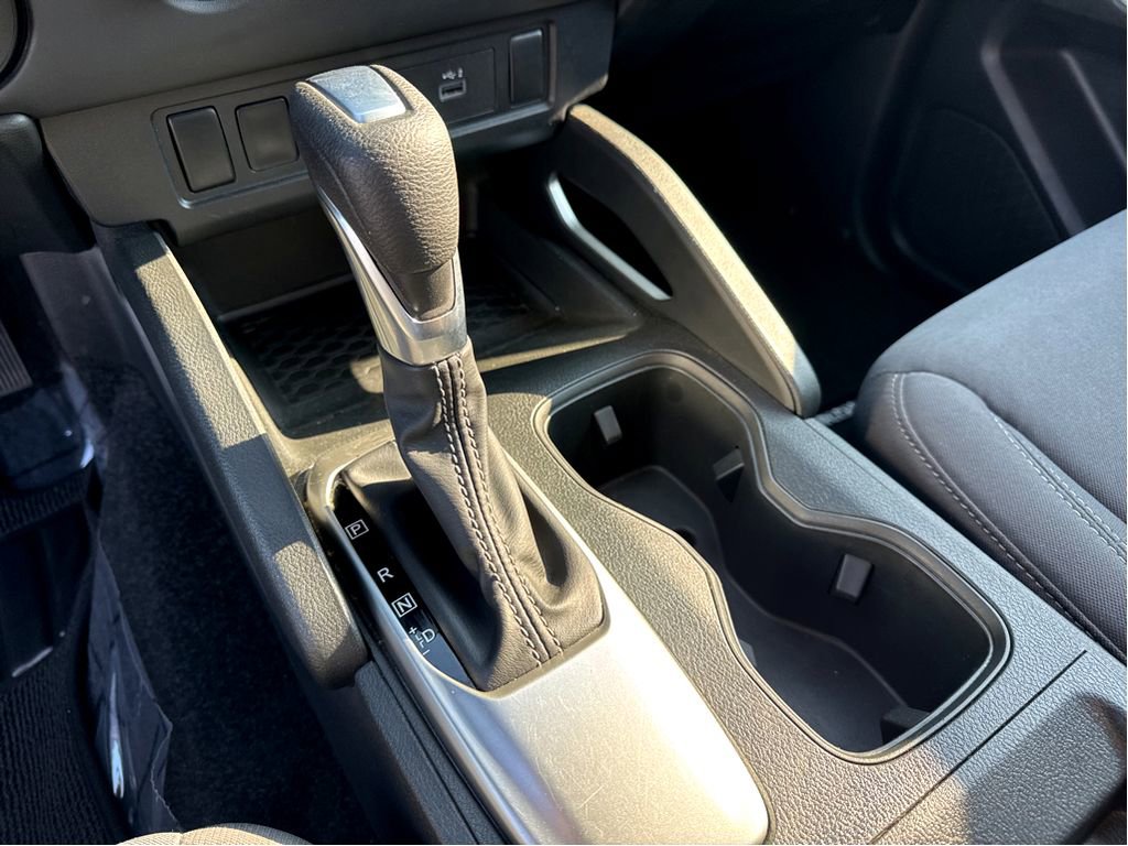 Used 2024 Nissan Frontier SV image 22