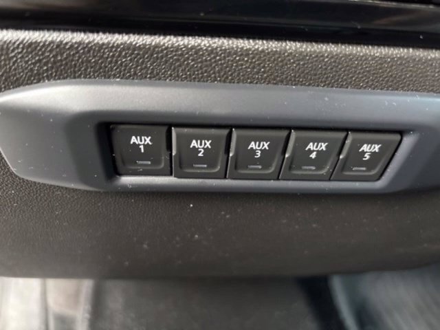 Used 2024 Chevrolet Silverado 3500 LT AWD/4WD image 26
