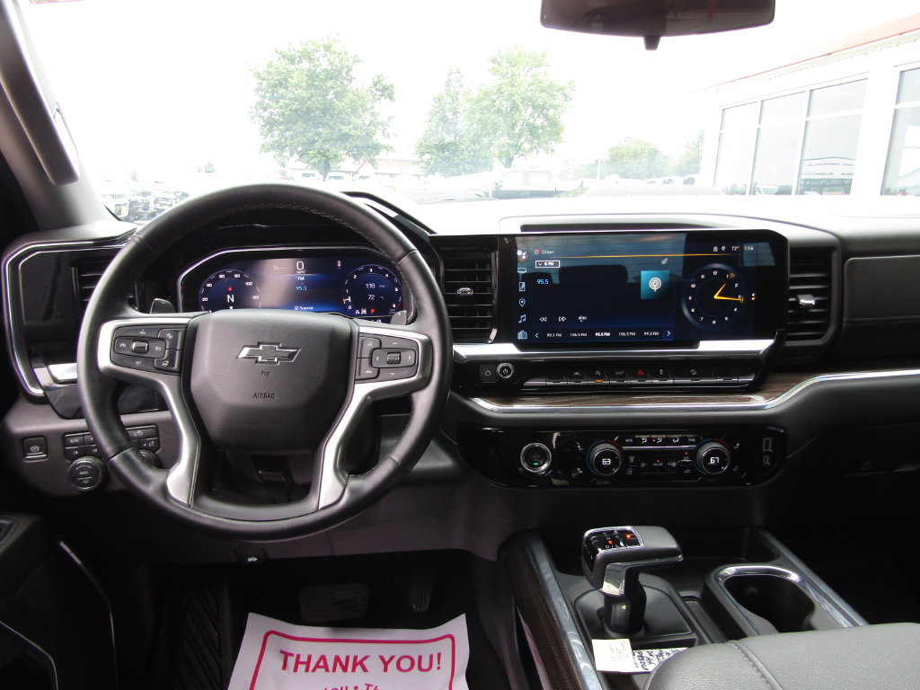 Used 2024 Chevrolet Silverado 1500 LT Trail Boss AWD/4WD image 5