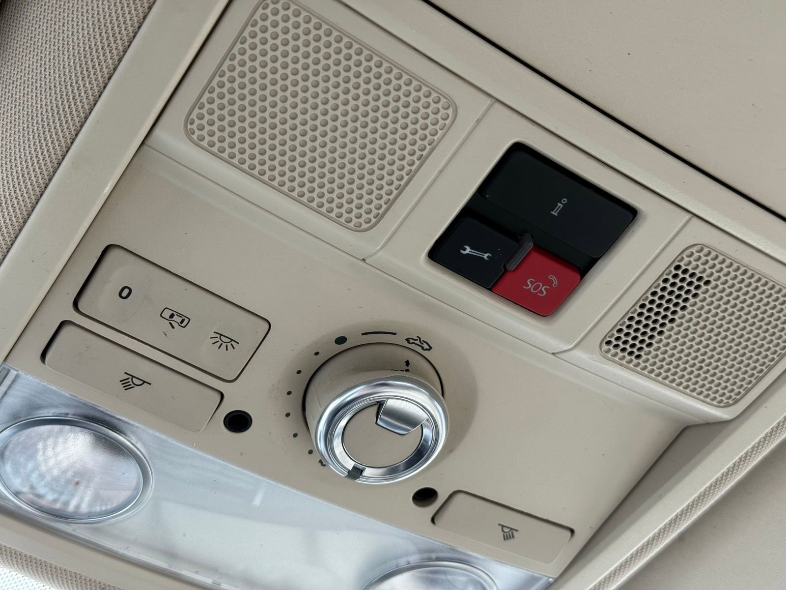 Used 2014 Volkswagen Passat 1.8T SEL Premium image 33