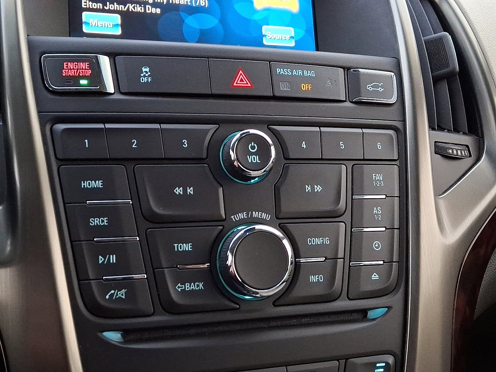 Used 2012 Buick Verano Leather image 29