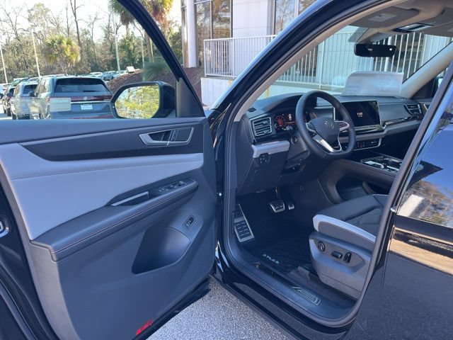 New 2026 Volkswagen Atlas Peak Edition AWD/4WD image 4