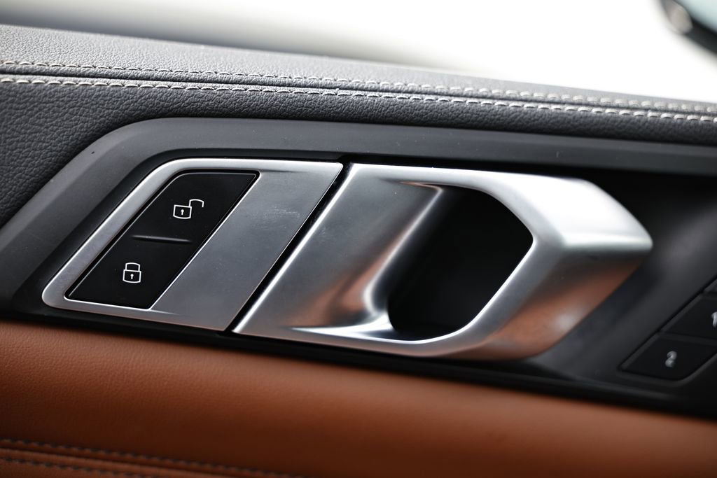 Used 2023 BMW X5 M50i w/ Executive Package image 15