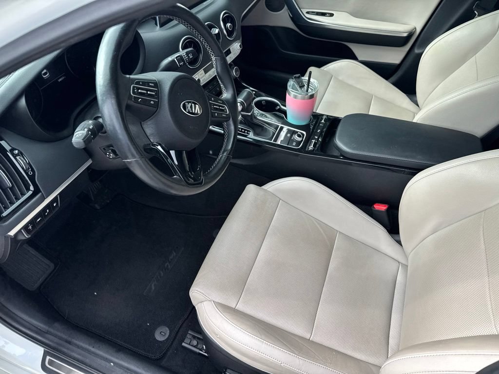 Used 2019 Kia Stinger Premium AWD/4WD image 4