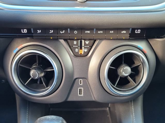 Used 2020 Chevrolet Blazer LT image 21