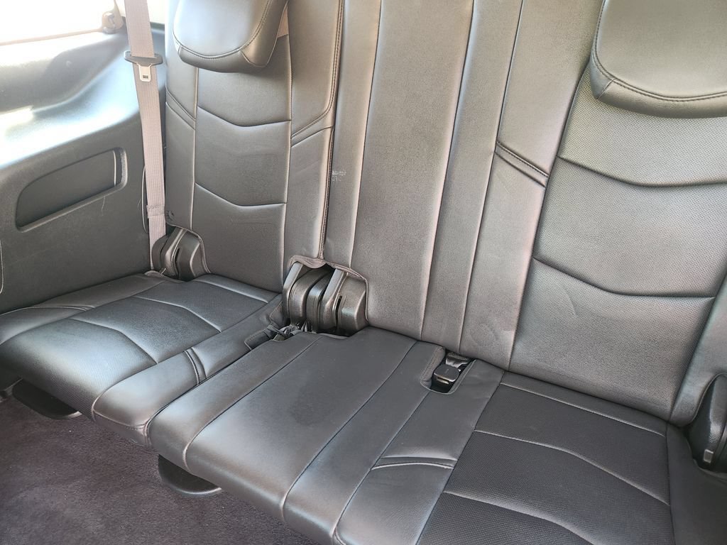 Used 2020 Cadillac Escalade Luxury w/ Escalade Sport Edition AWD/4WD image 28