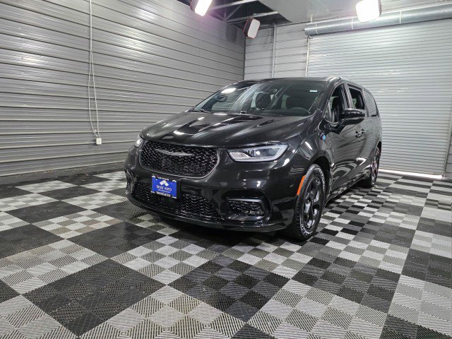 Used 2023 Chrysler Pacifica Touring-L w/ S Appearance Package FWD image 46