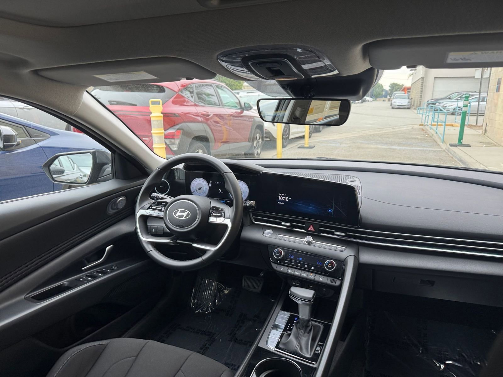 Used 2025 Hyundai Elantra SEL image 35