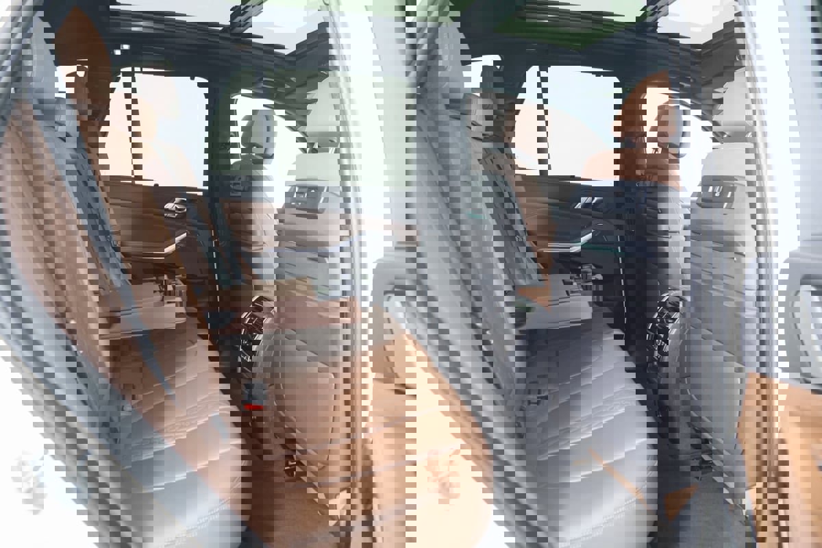 Used 2023 BMW X5 M50i w/ Executive Package image 14