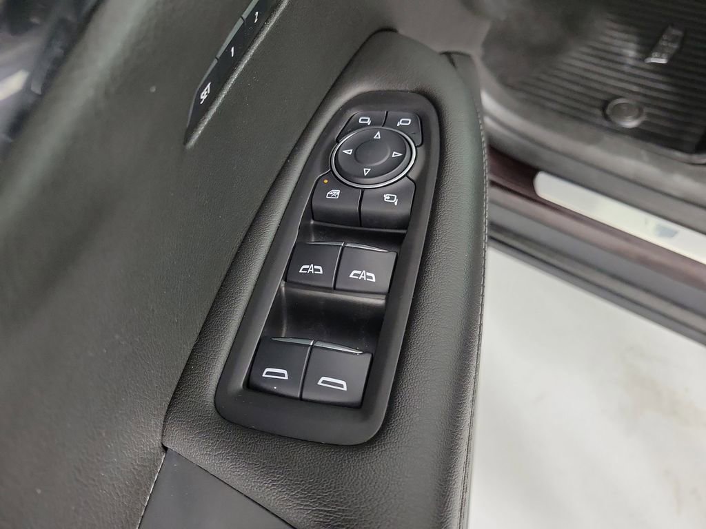 Used 2020 Cadillac XT6 Premium Luxury FWD image 21