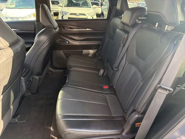 Used 2022 INFINITI QX60 Sensory w/ Vision Package image 17