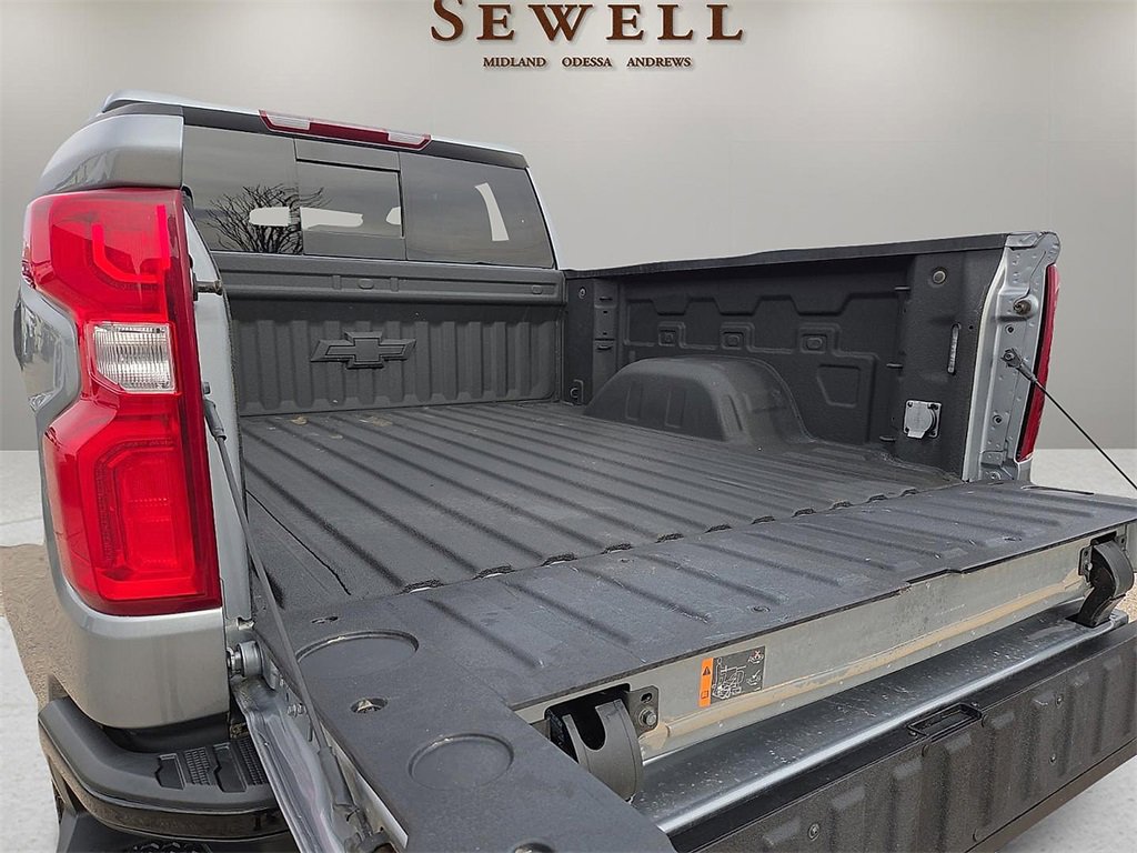 Used 2024 Chevrolet Silverado 1500 LT Trail Boss w/ LT Trail Boss Premium Package image 8