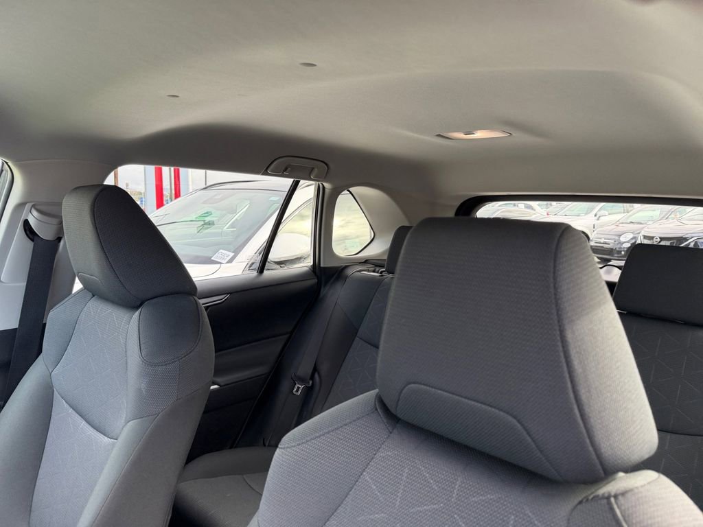 Used 2025 Toyota RAV4 XLE image 15