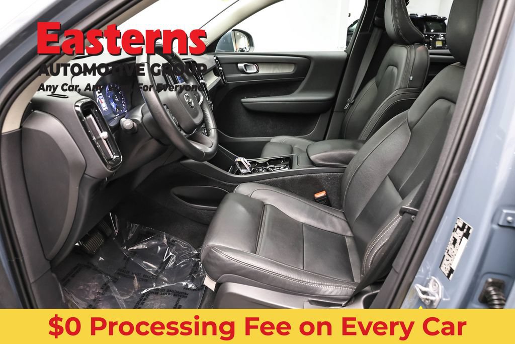 Used 2021 Volvo XC40 T4 Inscription FWD image 14