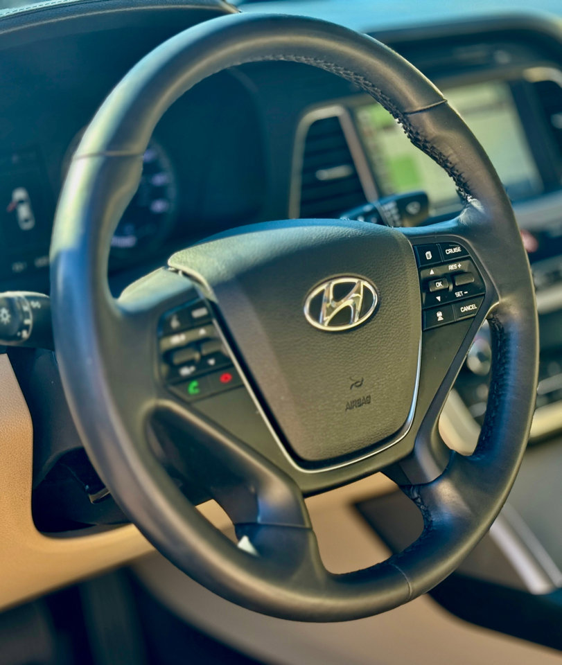 Used 2016 Hyundai Sonata Limited w/ Option Group 04 image 20