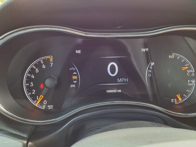 Used 2019 Jeep Grand Cherokee Laredo image 35