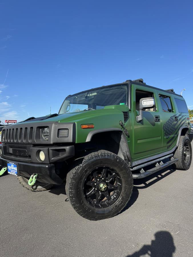 Used 2004 HUMMER H2 image 2