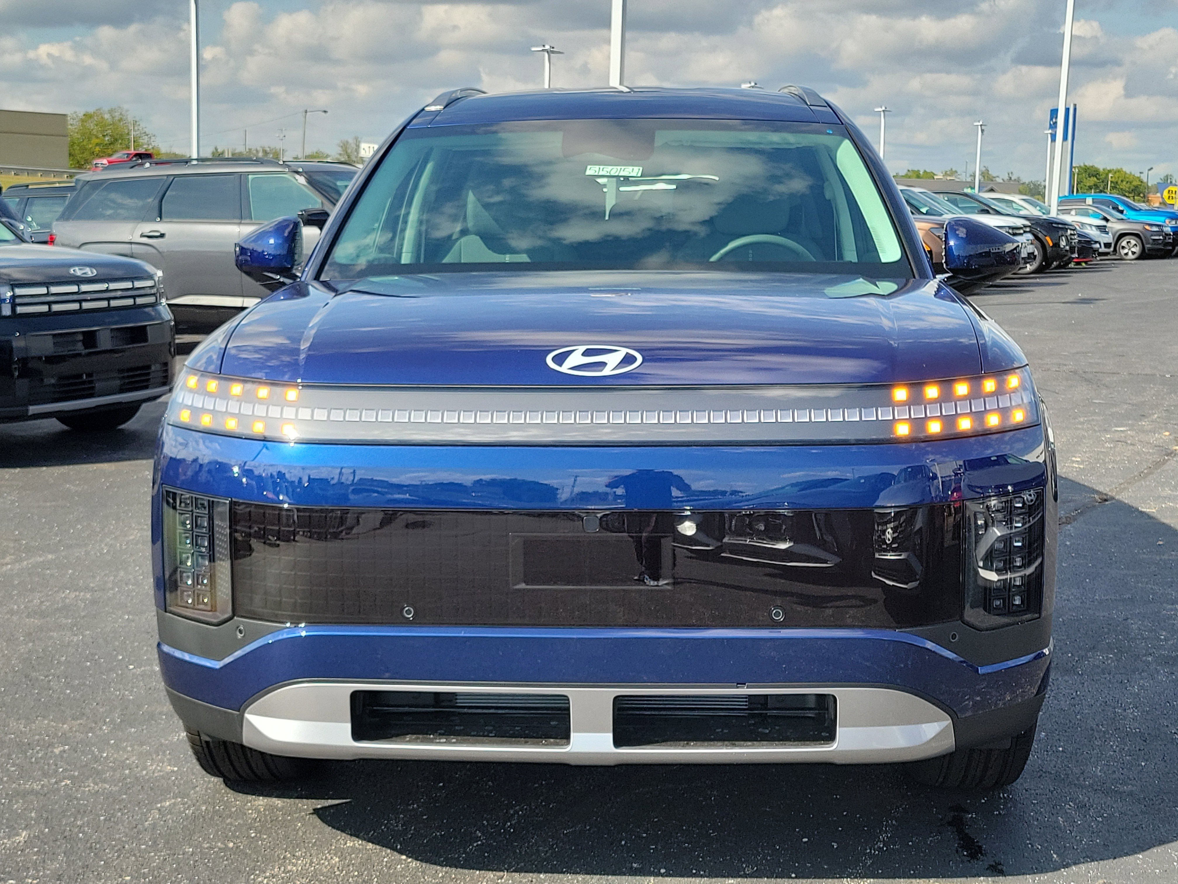 New 2026 Hyundai Ioniq 9 SE image 2