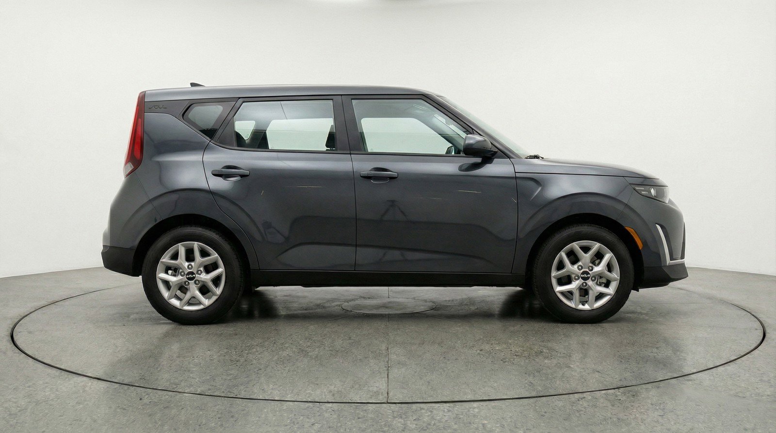 Used 2025 Kia Soul LX w/ LX Technology Package image 11