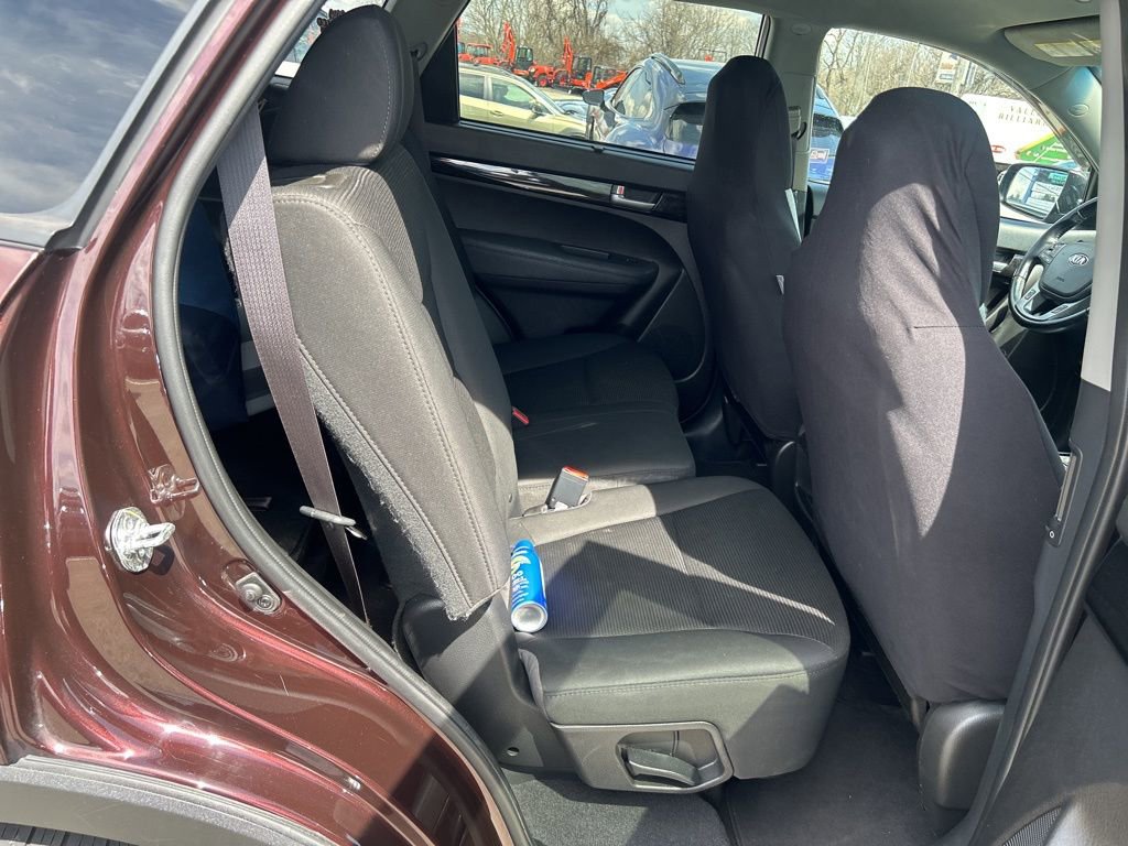 Used 2015 Kia Sorento LX image 17