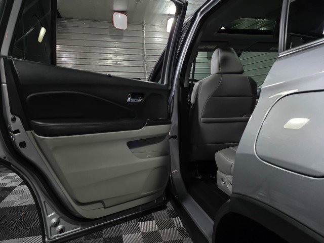 Used 2021 Honda Pilot Touring image 38