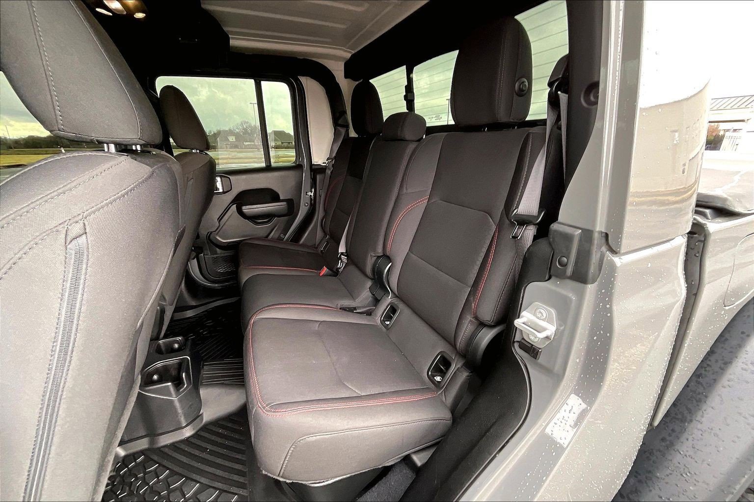 Used 2023 Jeep Gladiator Rubicon image 17