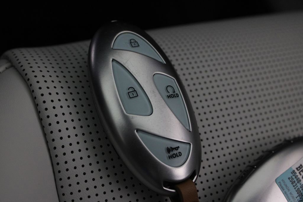 Certified 2026 Hyundai Ioniq 9 Calligraphy image 34