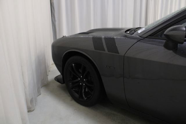 Used 2016 Dodge Challenger R/T w/ Blacktop Package RWD image 27