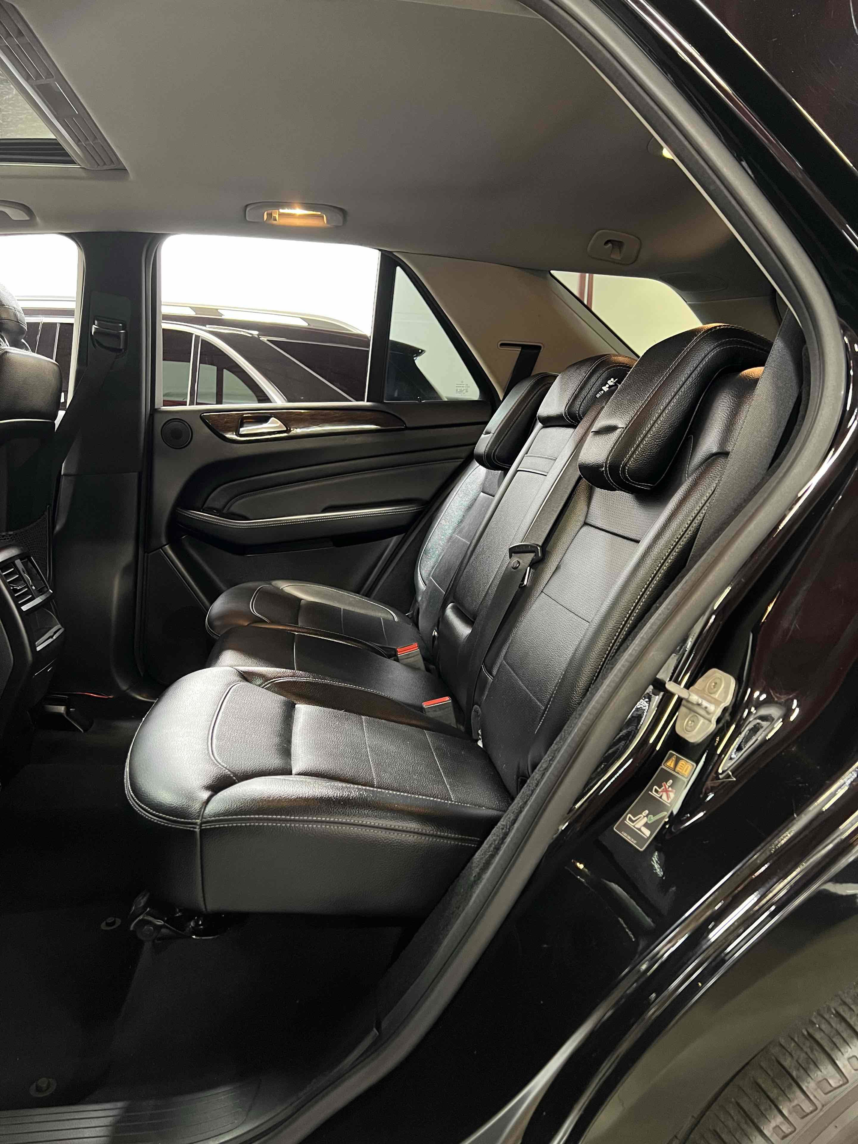 Used 2015 Mercedes-Benz ML 350 4MATIC w/ Premium 1 Package image 32