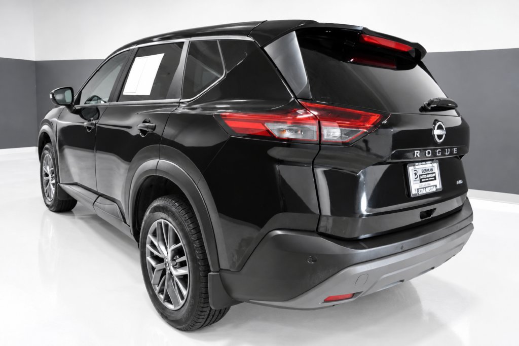 Certified 2023 Nissan Rogue S AWD/4WD image 3