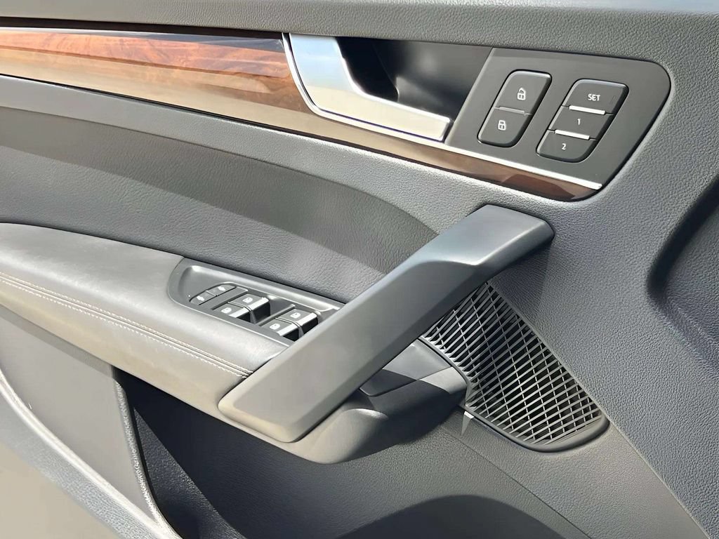 Used 2019 Audi Q5 Prestige w/ Prestige Package AWD/4WD image 27
