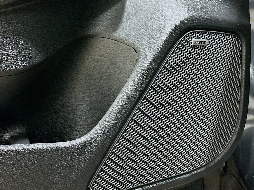 Used 2025 Mitsubishi Outlander SE FWD image 19