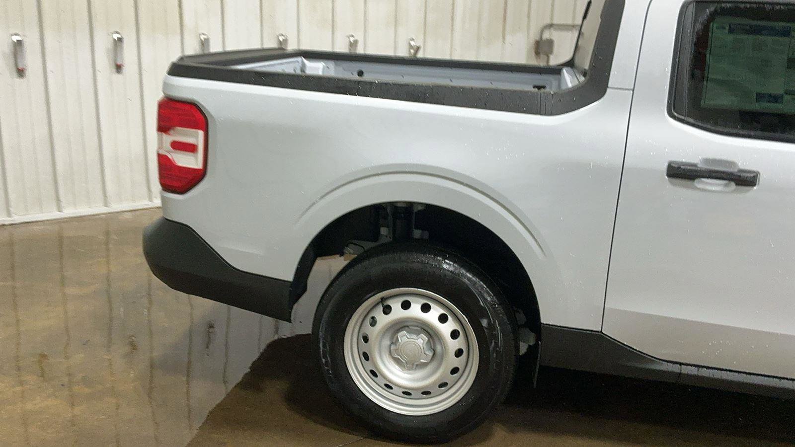 New 2025 Ford Maverick XL image 5