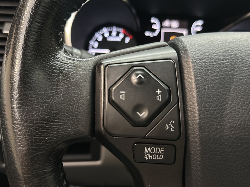Used 2018 Toyota Sequoia Platinum AWD/4WD image 30