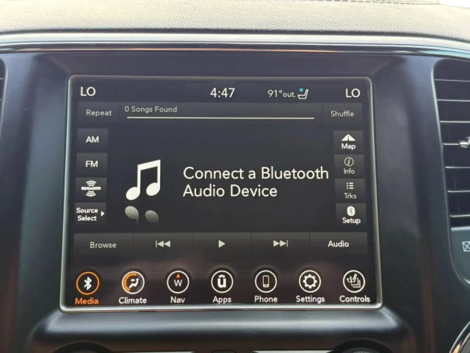 Used 2018 Jeep Grand Cherokee Overland AWD/4WD image 27