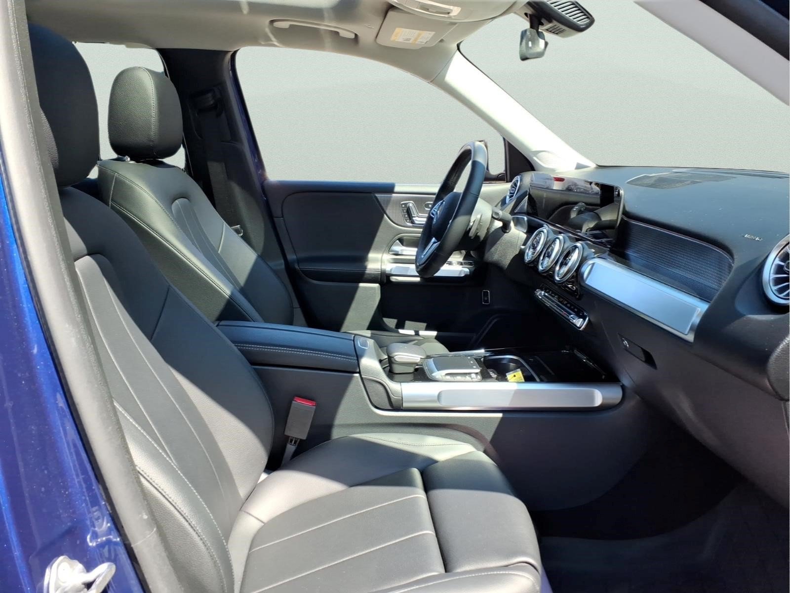 Certified 2022 Mercedes-Benz GLB 250 4MATIC image 11