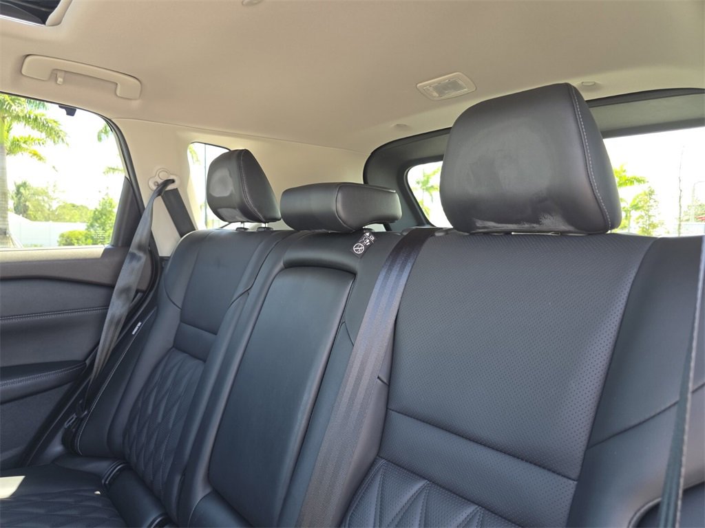 Used 2022 Nissan Rogue Platinum w/ Head-Up Display Package image 17