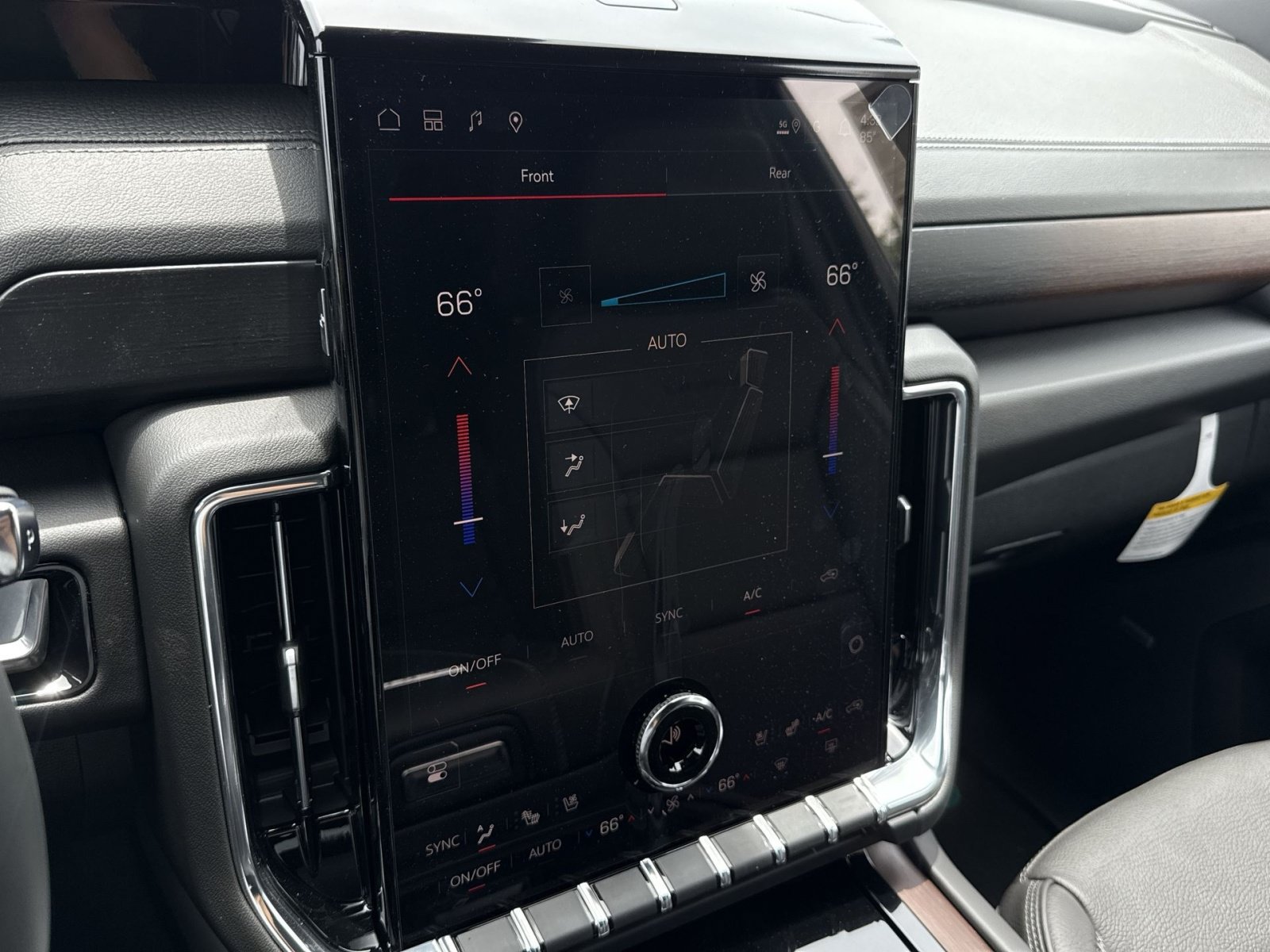 New 2026 GMC Yukon XL Denali w/ Denali Reserve Package AWD/4WD image 21