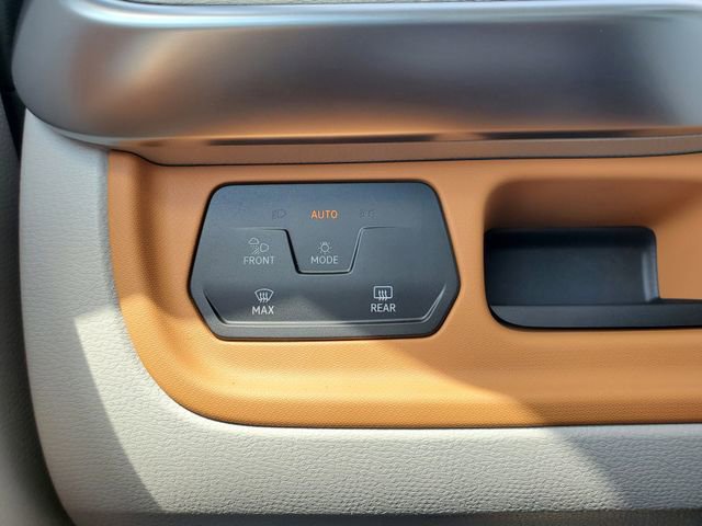 Certified 2025 Volkswagen ID. Buzz 1st Edition RWD image 28