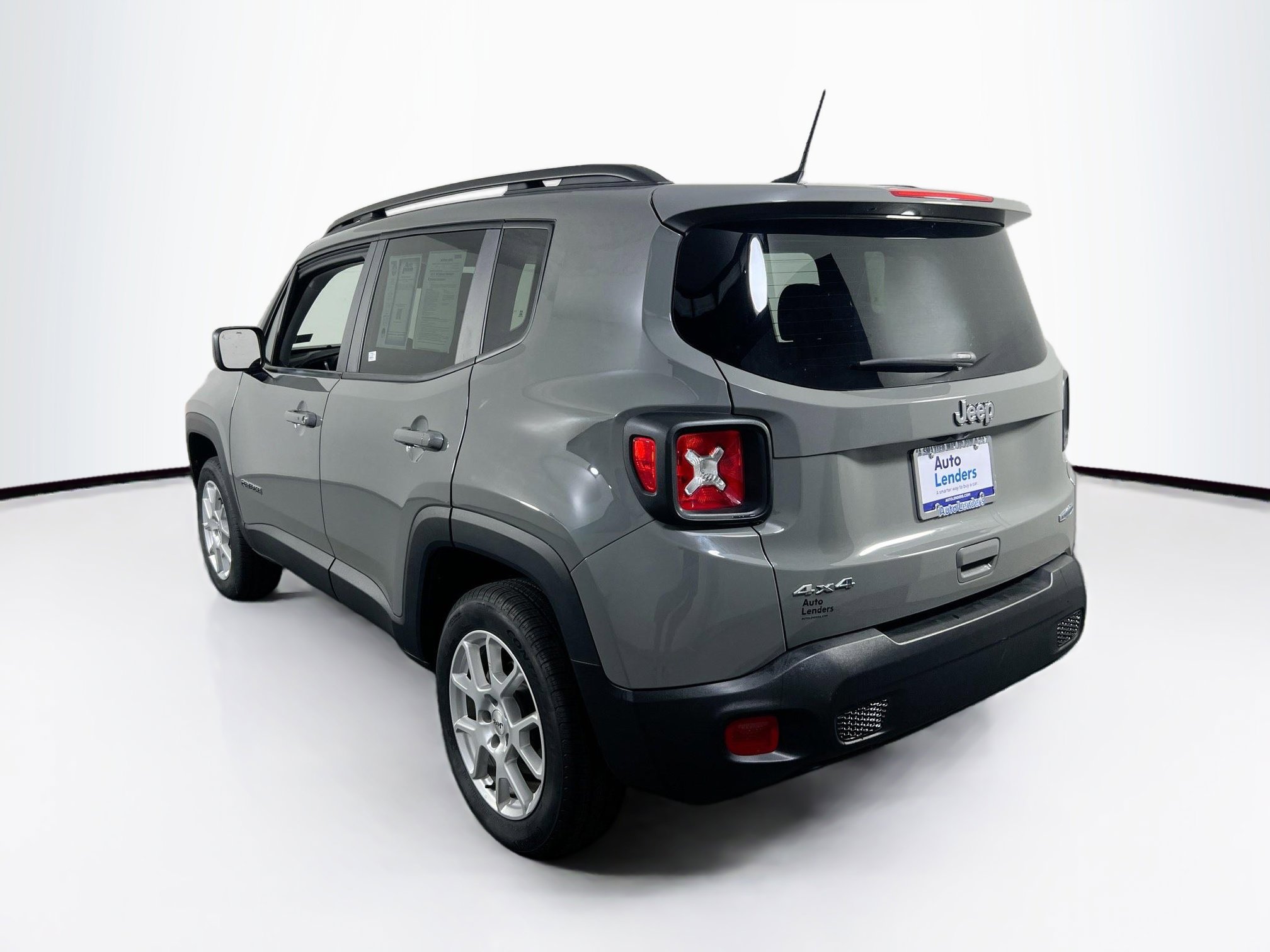 Used 2022 Jeep Renegade Latitude w/ Convenience Group image 7